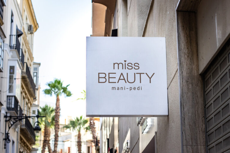 logo-missbeauty-xania-design